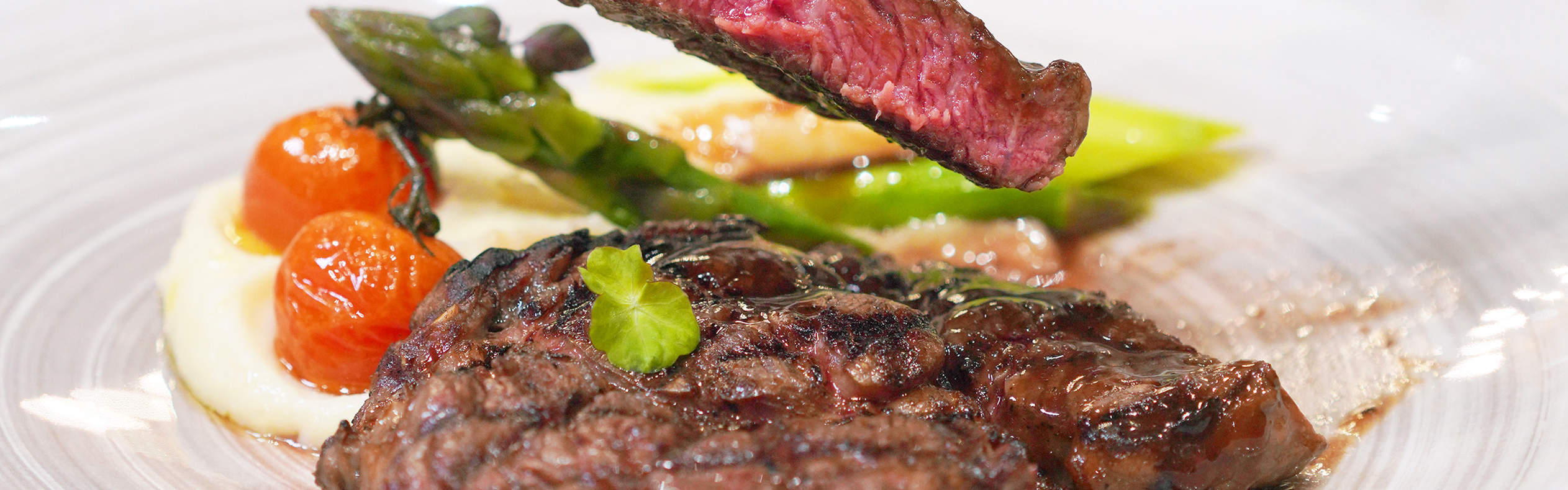 Giovanni Pina, bữa nửa buổi, bữa nửa buổi cuối tuần, tất cả những gì bạn có thể ăn